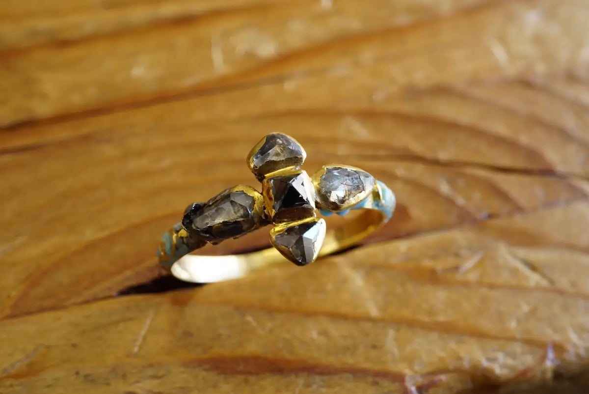 The Point Cut: The Antique 'Diamond Cut' That Started Them All-Jogani
